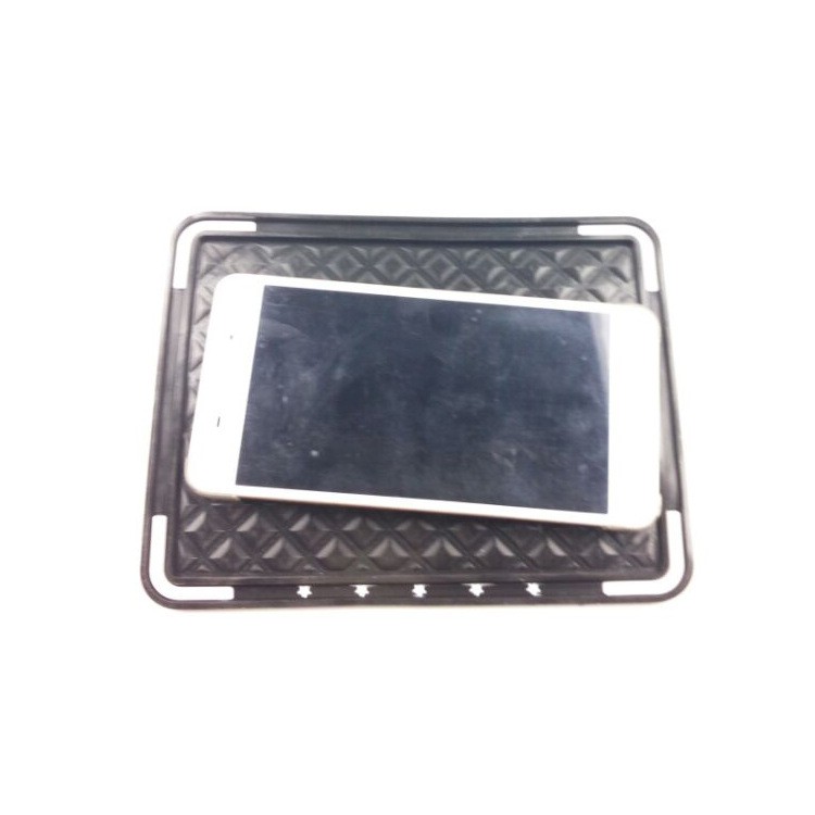 Tấm đệm chống trượt cho điện thoại, vật dụng nhỏ trong xe hơi, xe ô tô