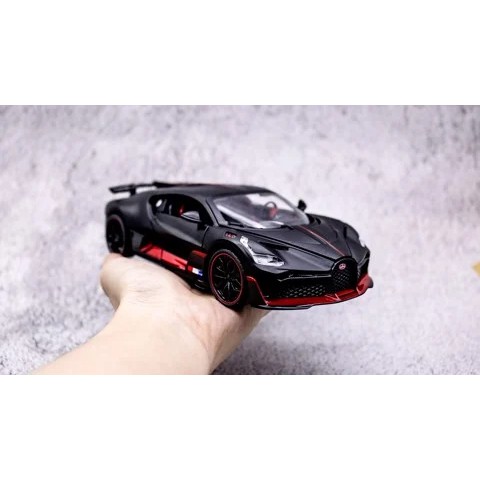 MÔ HÌNH XE BUGATTI DIVO BLACK RED 1:24 HENGTENG MODEL 7433