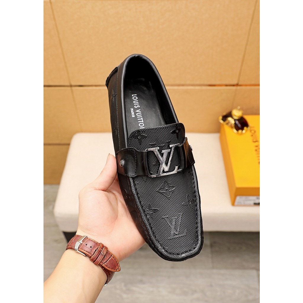 Giày lười nam da thật cao cấp Louis Vuitton LV thiết kế mũi vuông sang trọng và lịch lãm với kiểu dáng trẻ trung