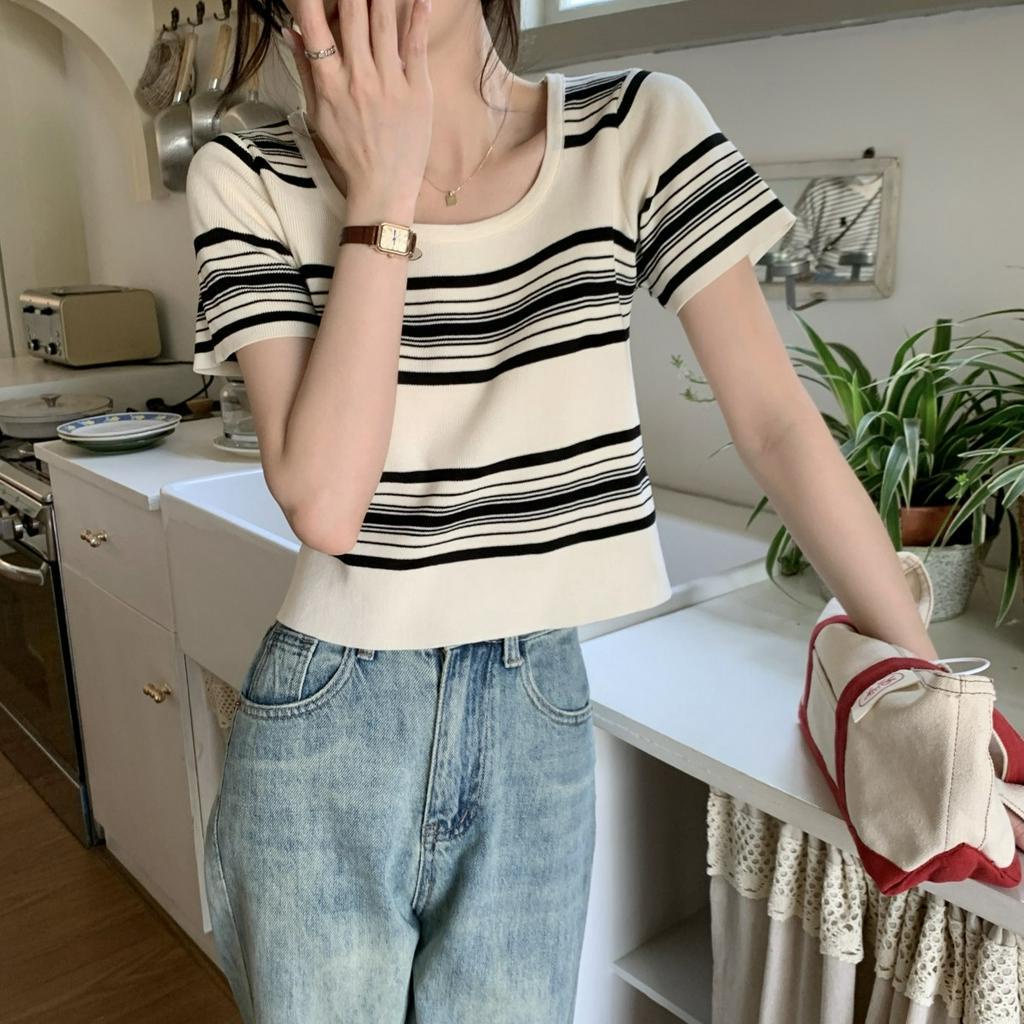 Áo Kiểu Cổ Vuông Họa Tiết Kẻ Sọc Thời Trang Hàn Quốc Xinh Xắn Cho Nữ