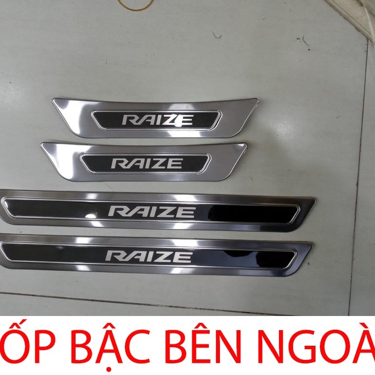 Ốp Bậc Cửa, Nẹp Bước Chân xe Toyota Raize 2021 - 2022, Chữ tráng gương - Hàng INOX CAO CẤP