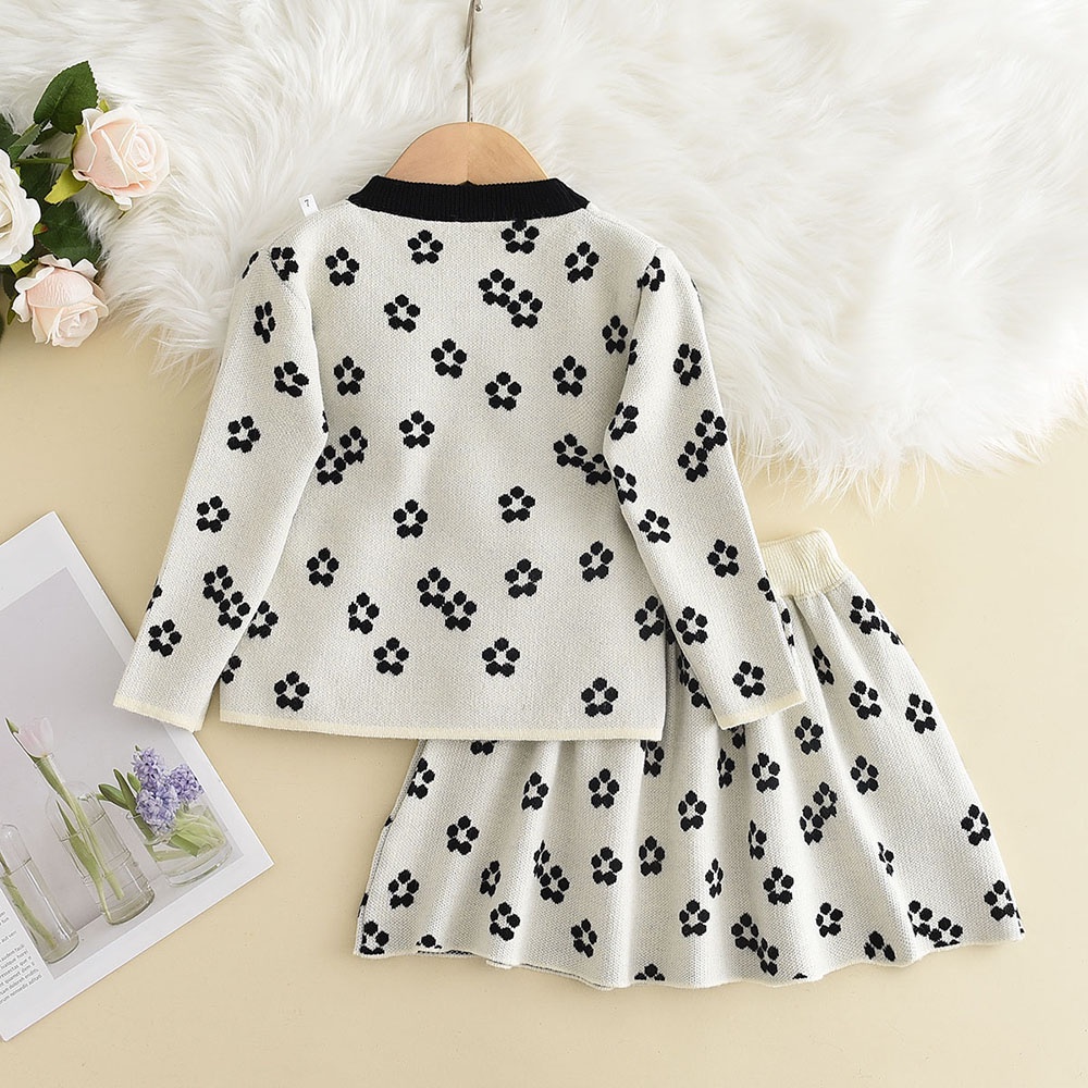 Bộ đồ BEAR LEADER gồm áo sweater đính nơ phối chân váy họa tiết hoa ba chiều phong cách Hàn Quốc cho bé gái 3-7 tuổi