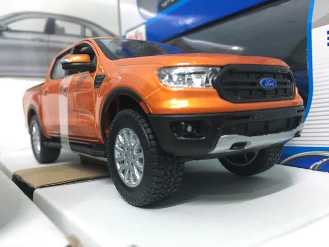 Mô hình Ford Ranger tỉ lệ 1/27 Maisto