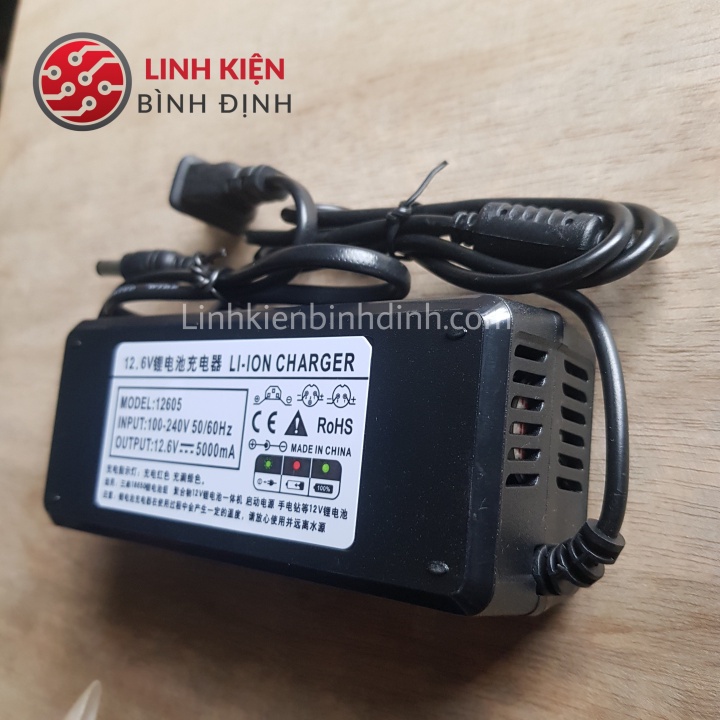 Sạc 3S hệ 12.6V  dùng cho pin li-on, có quạt và đèn báo đầy