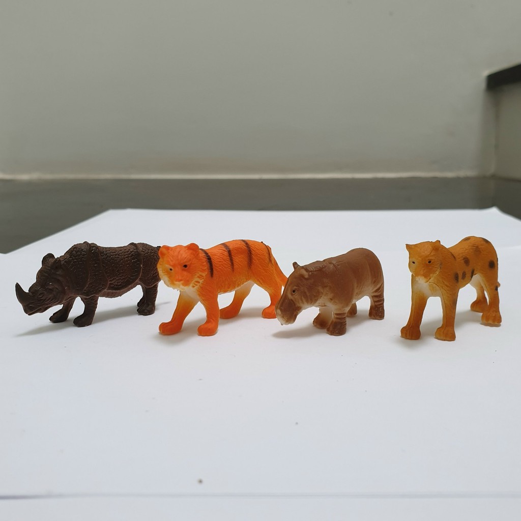 Bộ đồ chơi 12 mô hình động vật Safari hoang dã (5-7 cm) New4all ANIMAL WORLD cho bé trên 3 tuổi phát triển tư duy sớm