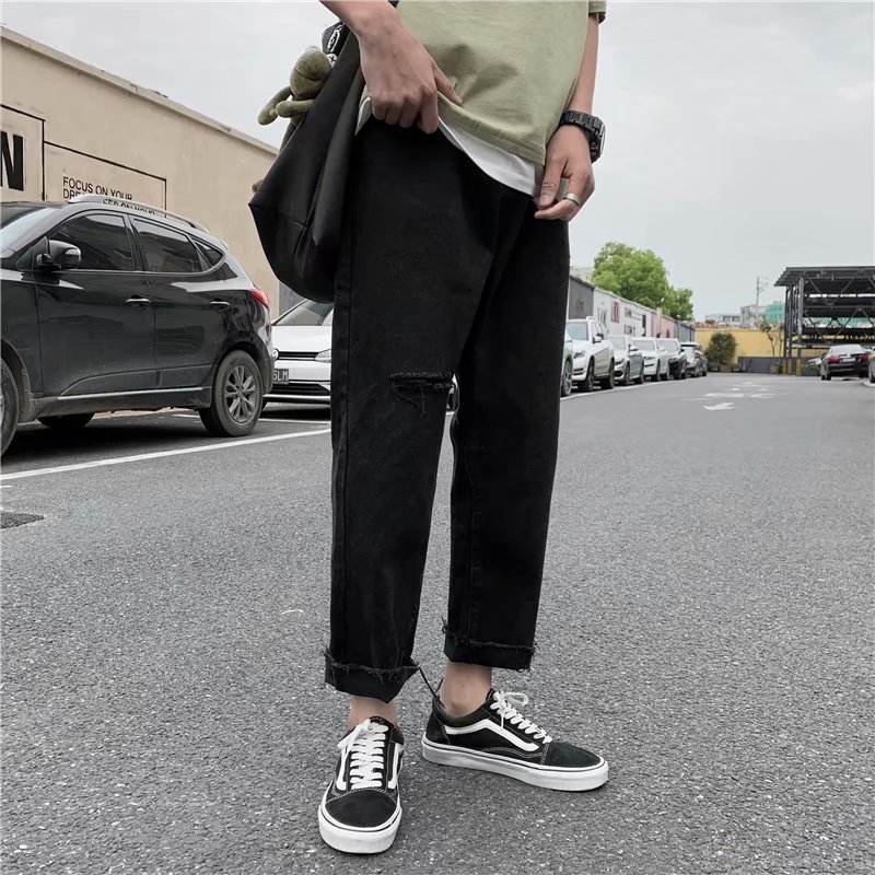 Fashionable Men's Loose Jeans