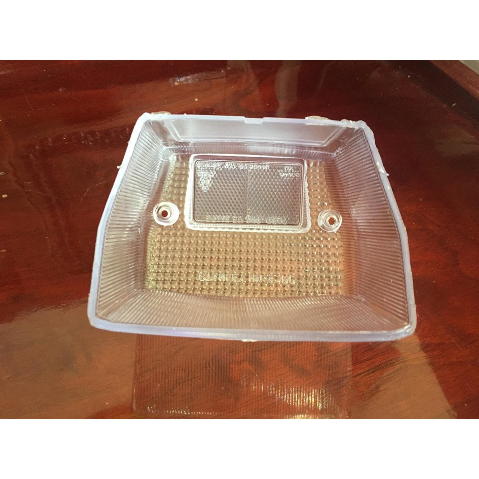 Chụp láy nhựa trắng cho cub đèn vuông