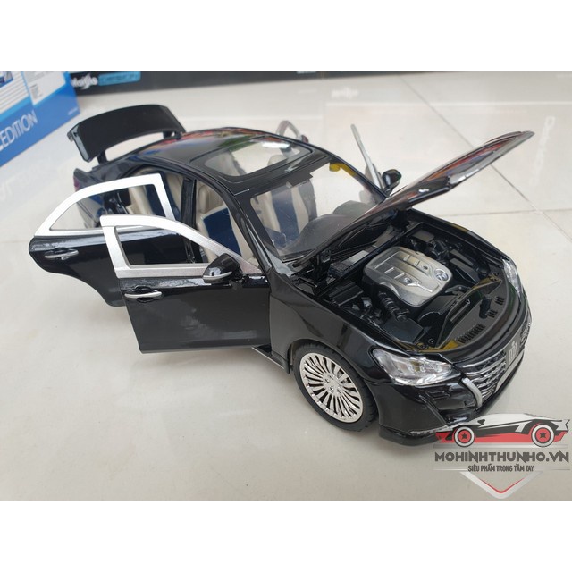 Xe mô hình Toyota Crown, tỉ lệ 1:24