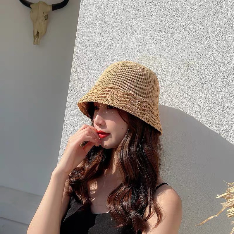 Mũ cói vành đi biển thiết kế độc đáo cho nữ