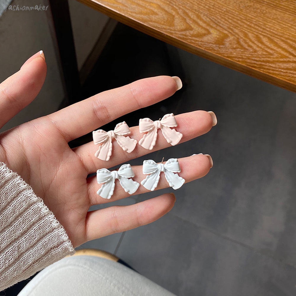 Khuyên tai hình nơ xinh xắn dành cho bạn nữ