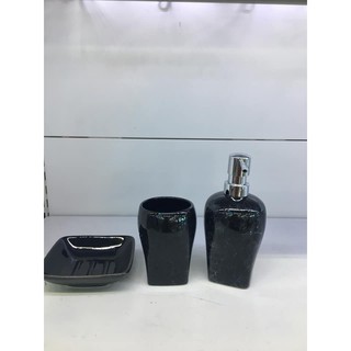 Bộ dụng cụ nhà tắm Lock and Lock