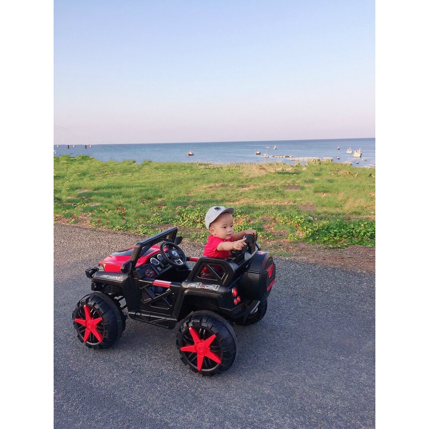 MERCEDES LB 688 - 4 động cơ khỏe .tải trọng đến 50kg.