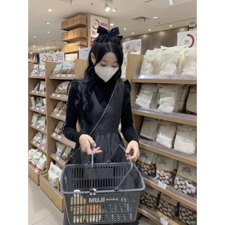𝑽𝒂́𝒚 𝒚𝒆̂́𝒎 𝒏𝒉𝒖𝒏𝒈 𝒅𝒂́𝒏𝒈 𝒓𝒐̣̂𝒏𝒈 𝒔𝒊𝒆̂𝒖 𝒙𝒊𝒏𝒉 𝒉𝒂̀𝒏𝒈 𝑸𝒖𝒂̉𝒏𝒈 𝑪𝒉𝒂̂𝒖