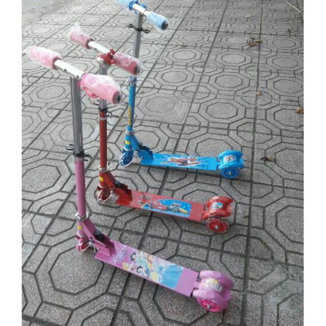 Xe Scooter 3 bánh cho bé