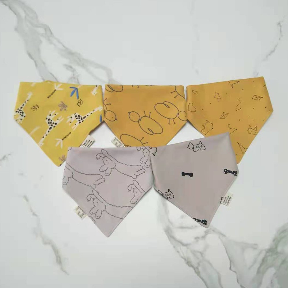 Bộ 5 yếm ăn bằng cotton in họa tiết hoạt hình cho bé