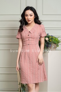 Váy cổ đức đính cúc