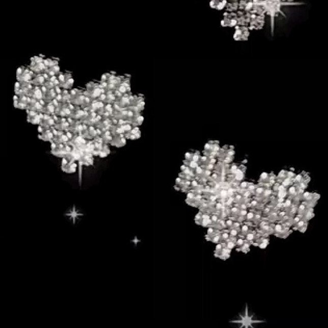 khuyên tai trái tim đá phong cách hàn quốc sang chảnh