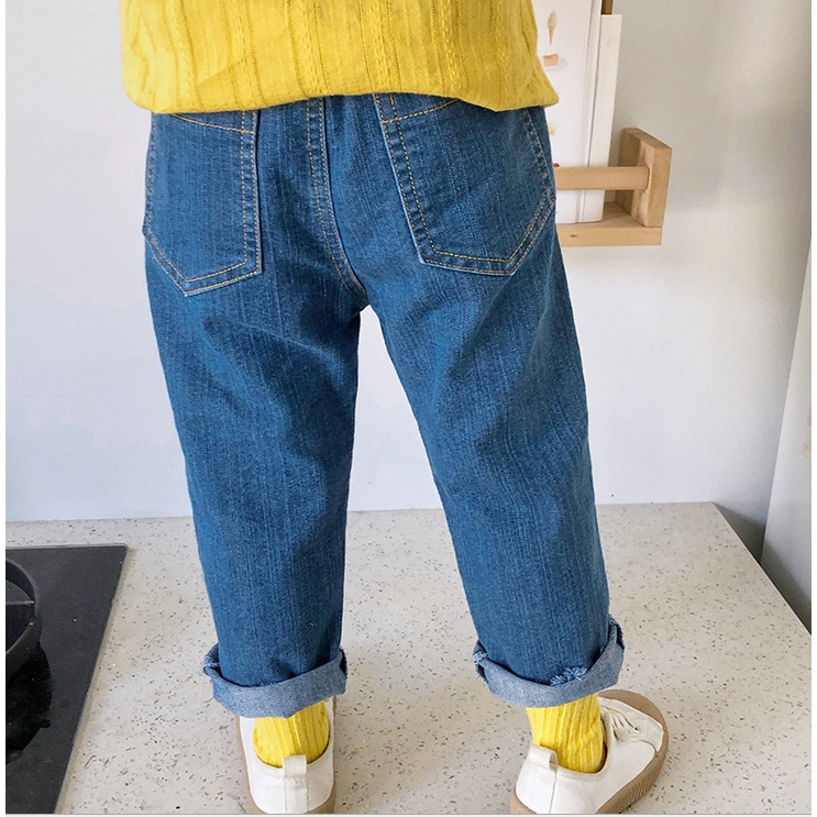 Quần Jeans Ống Loe Thêu Hoa Cho Bé Gái