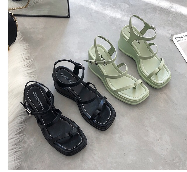 Giày sandal đế đúc xỏ ngón cao gót SC01