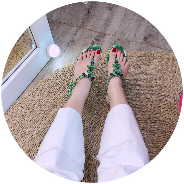 Sandal dolce về thêm xanh& đỏ❣️❣️ xinh qué☘️ nổi chân bần bật Size 35/38 450k fullbox qccc Có sẵn