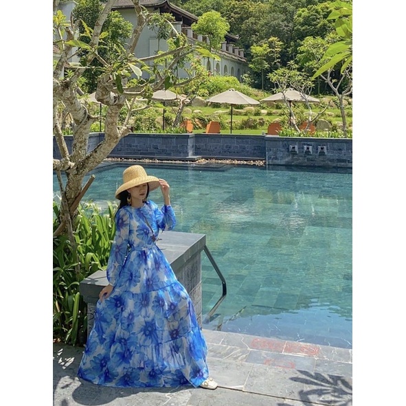 Đầm tơ hoa hở lưng