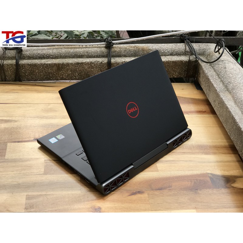 Laptop DELL Inspiron 7566 : I7-6700HQ, 8GB, 1000GB, GTX960M. 15.6-inch FullHD