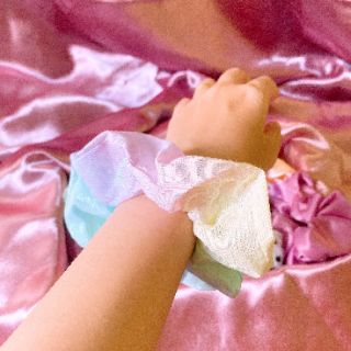 Cột tóc scrunchies cute