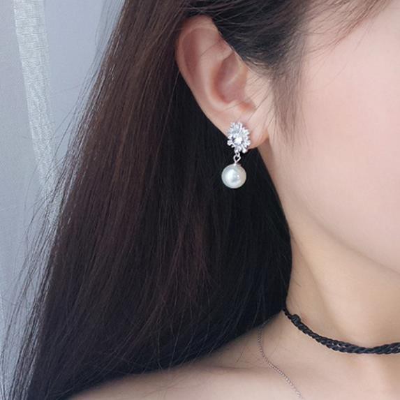 Bông tai cánh tuyết  phiên bản bạc ta cao cấp , chắc chắn sẽ là trải nghiệm tuyết vời cho các cô nàng