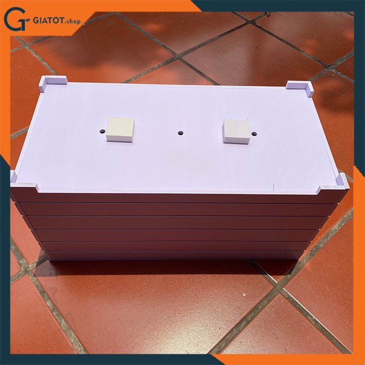 Chậu gỗ nhựa ngoài trời composite kẻ chỉ có chân
