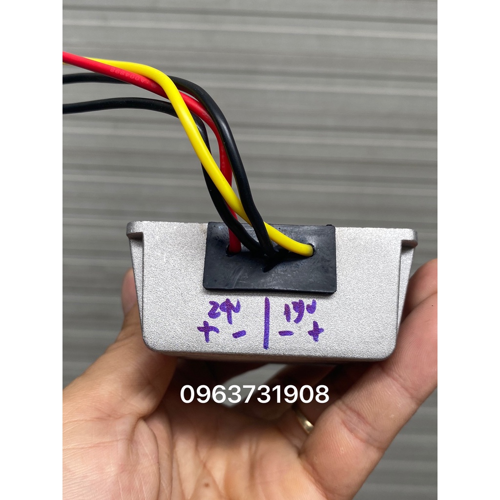 Bộ chuyển đổi điện DC 24V xuống điện DC 19V loại tốt