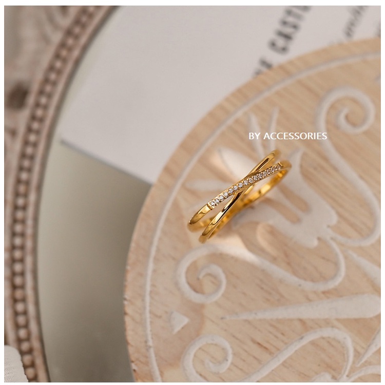 Nhẫn nữ titan kiểu dấu chéo đính đá lấp lánh không gỉ WR2105