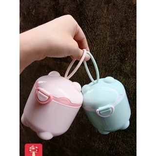 Hộp đựng sữa bột cho bé.