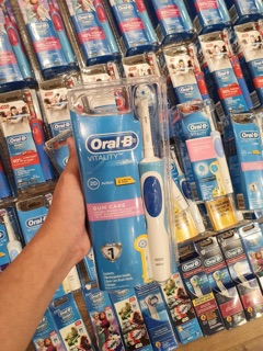 BÀN CHẢI ĐIỆN ORAL-B ÚC