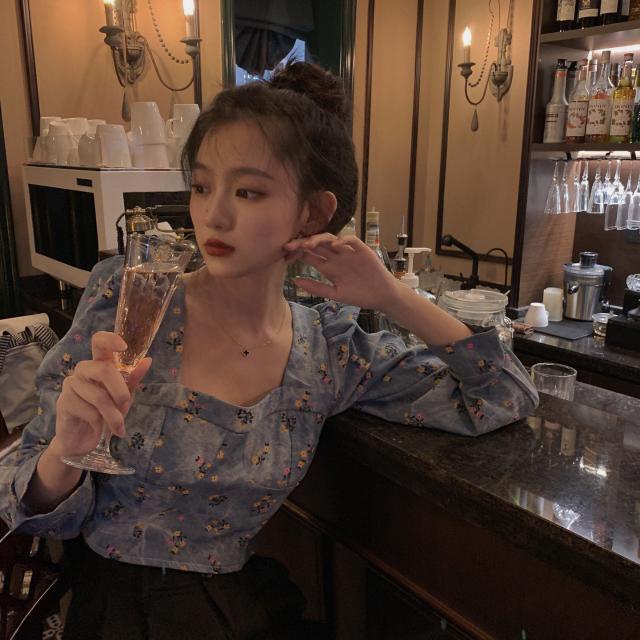 Áo Kiểu Tay Phồng Dài Cổ Vuông Hở Vai In Họa Tiết Hoa Phong Cách Pháp Cổ Điển Thời Trang Cho Nữ