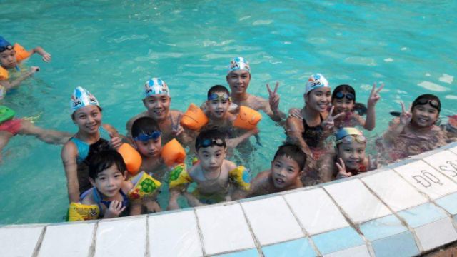 Phao tay tập bơi phù hợp cho cả người lớn và trẻ em
