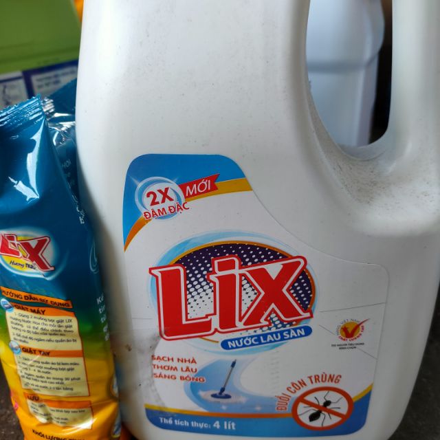 Lâu sàn đuổi côn trùng lix( tặng 1 xà bông lix 800g)