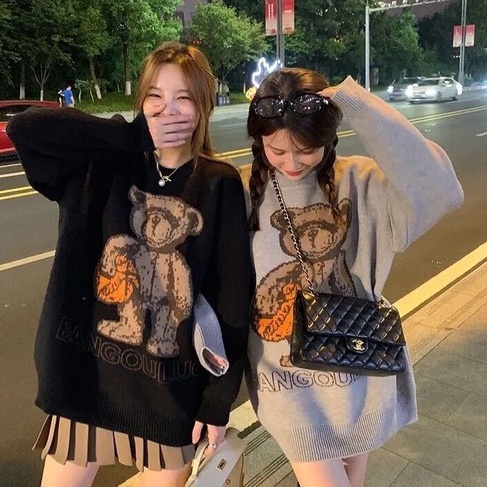 Áo sweater dệt kim dáng rộng họa tiết gấu hoạt hình thời trang thu đông tùy chọn màu sắc dành cho nam và nữ