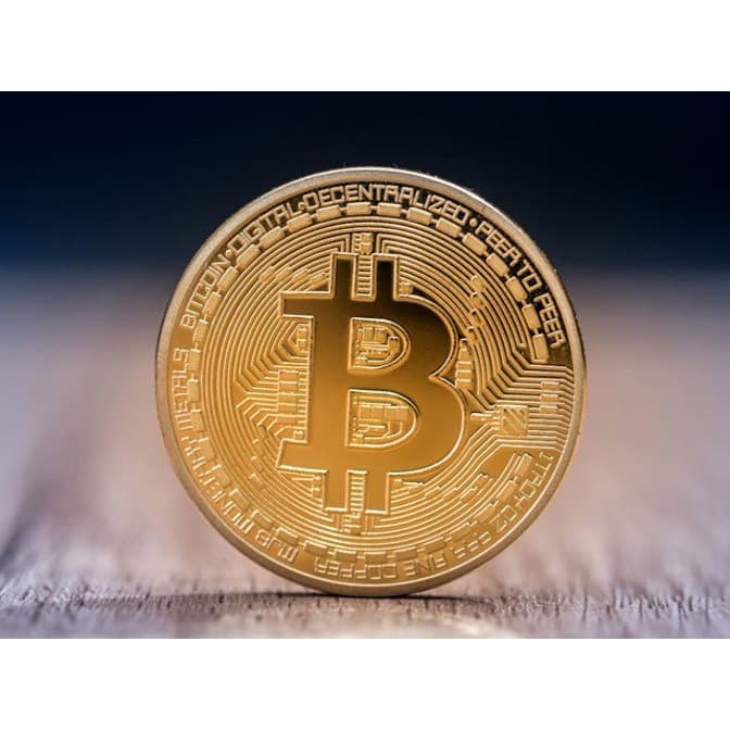 Đồng Xu Bitcoin Mạ Vàng