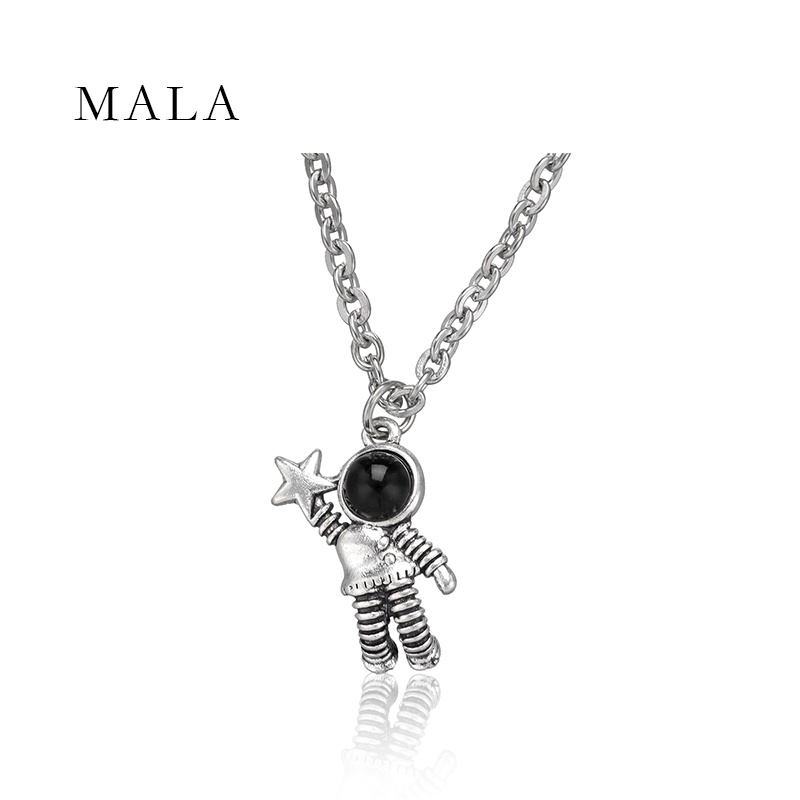 Vòng cổ MAYEBE LAVEND hình phi hành gia độc đáo phong cách Hàn Quốc