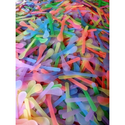 Que quét mặt nạ, que pha mask dẻo, thanh dùng trộn kem