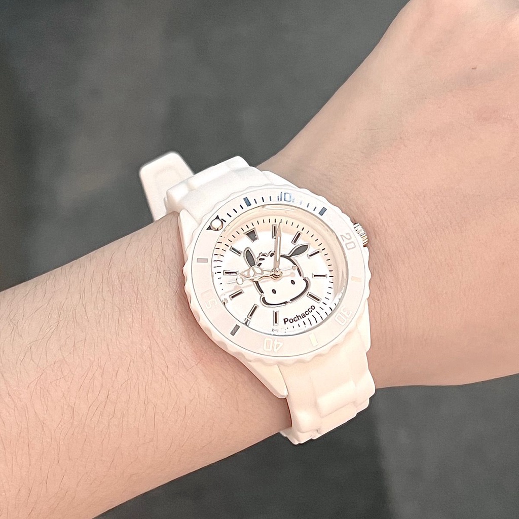 Đồng Hồ Đeo Tay Sanrio Pochacco Dây Thép Thiết Kế Đơn Giản Dùng Làm Quà Tặng Cho Cặp Đôi