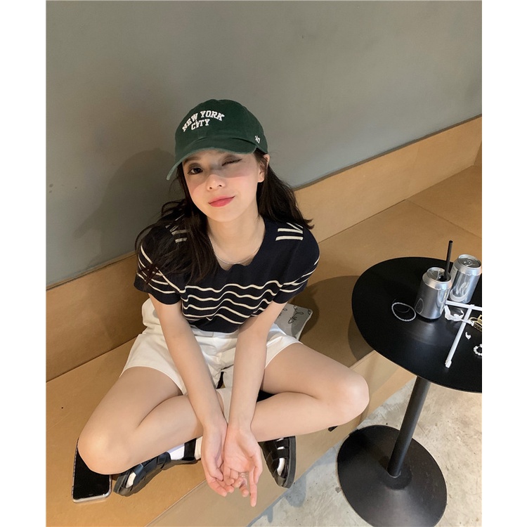 QADCOL Áo Croptop Tay Ngắn Hoạ Tiết Kẻ Sọc Thiết Kế Đơn Giản Hợp Thời Trang