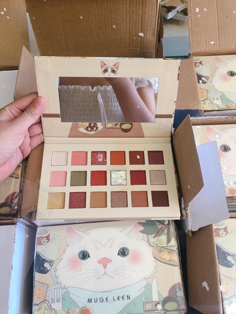 Bảng Phấn mắt Muge Leen - Mèo | BigBuy360 - bigbuy360.vn