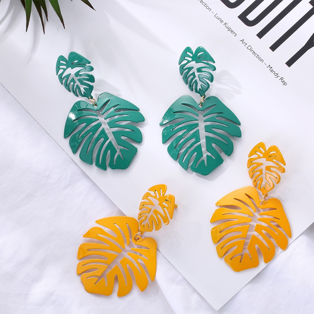 Đôi Khuyên Tai Hợp Kim Hình Lá Phong Cách Bohemian Cho Nữ