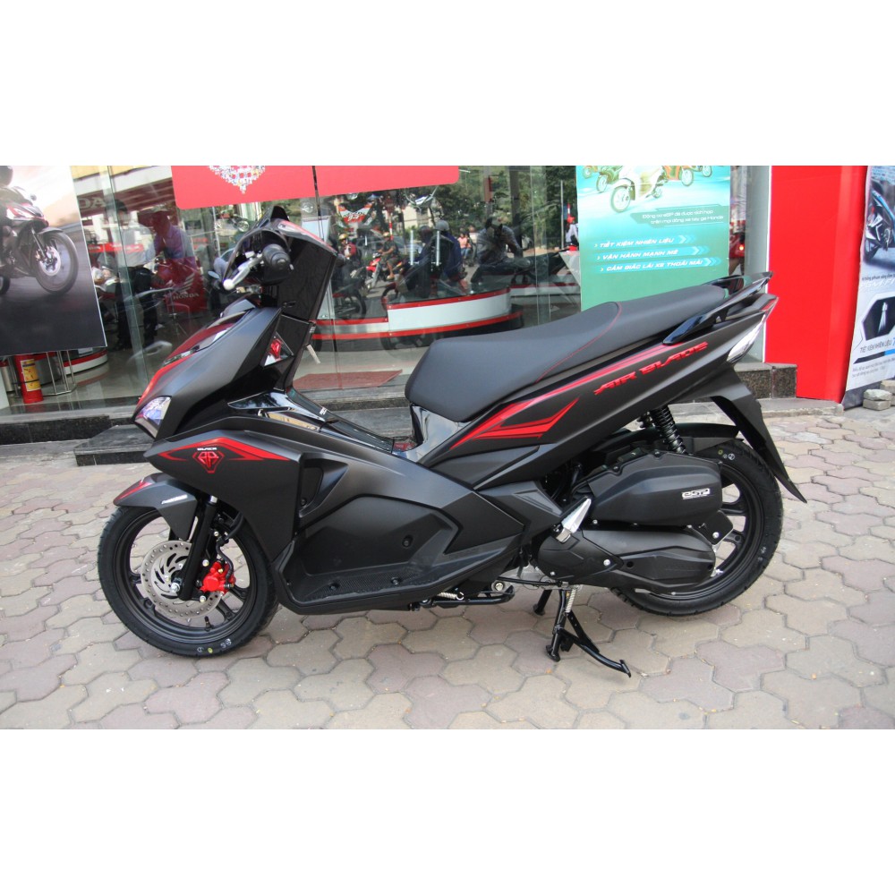 Nắp két tản nhiệt Airblade AB 2016-2019 . PCX 2012-2018 chính hiệu honda