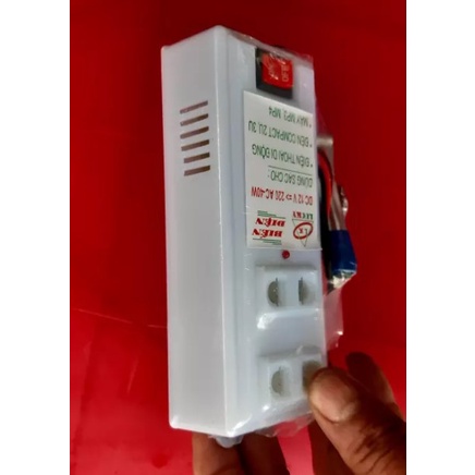 Bộ đảo điện 12V lên 220V công suất 40W