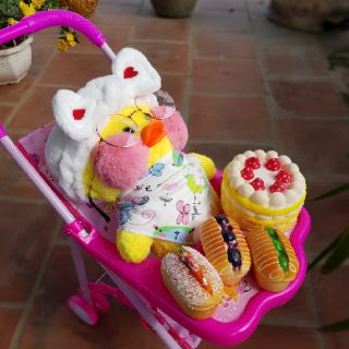 SQUISHY BÁNH KẸP VÀ BÁNH KEM