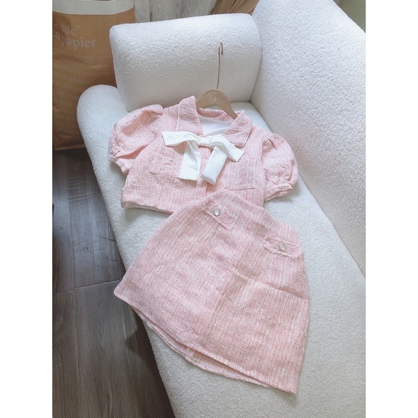 Set áo dạ 2 món: khoác dạ + chân váy xếp ly