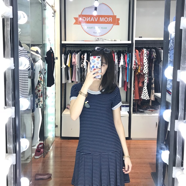 Đầm nữ đẹp, xếp ly cách điệu ở chân, chất vải mềm mịn. Kẻ sọc trẻ trung, size: s m l