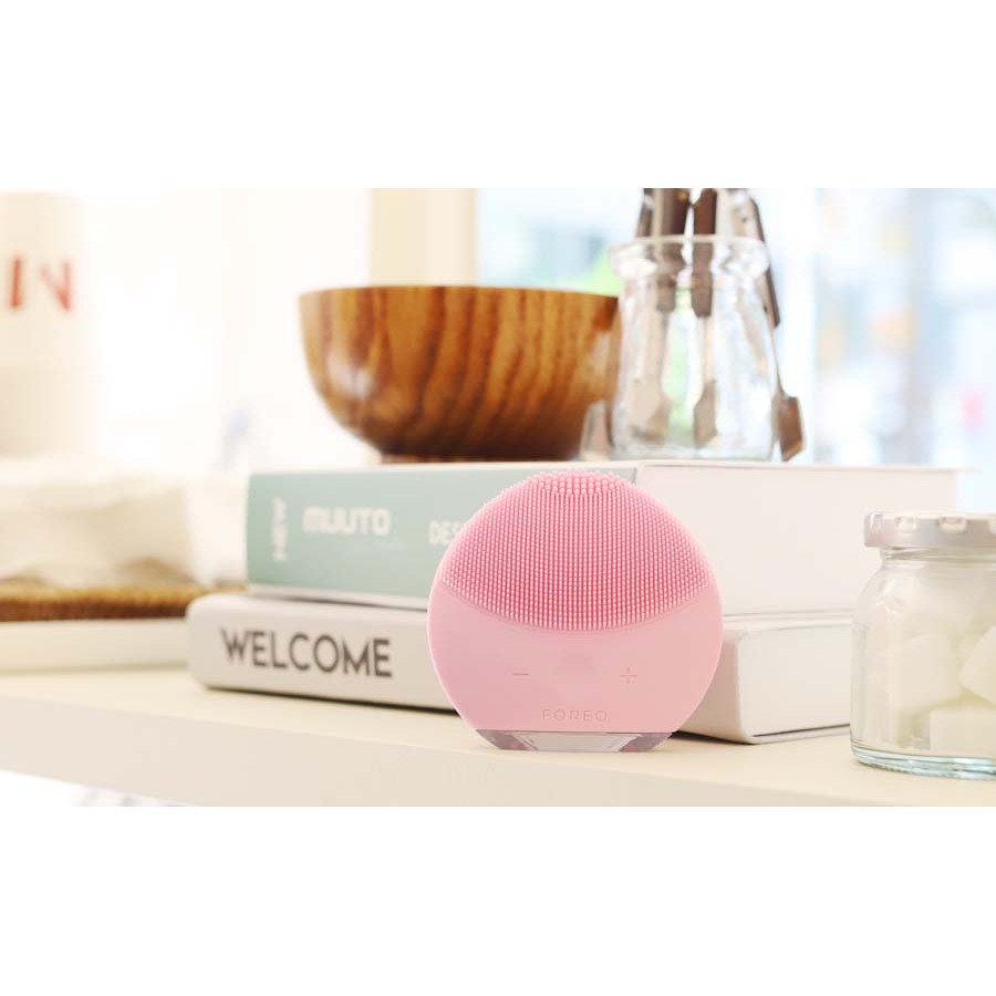 máy rửa mặt cầm tay FOREO luna mini 2 cho làn da khỏe mạnh tươi trẻ